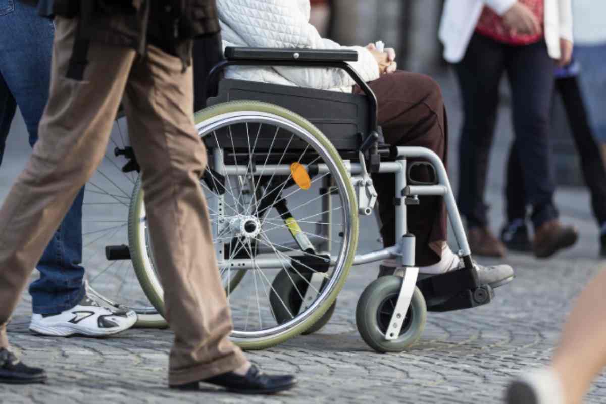 Per poter beneficiare del bonus da 5.200 euro, i richiedenti devono rispettare precisi criteri normativi.