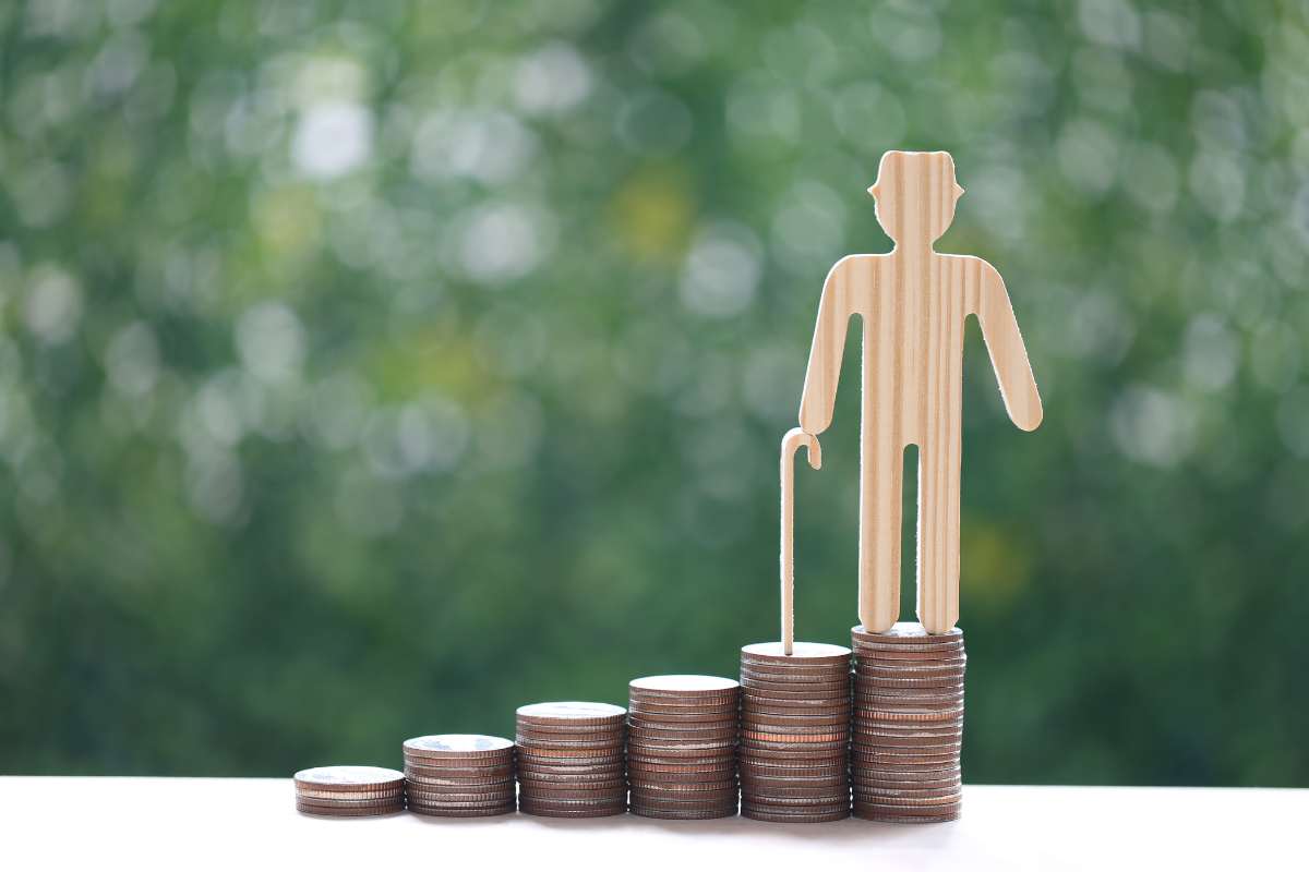 Pensione minima 2026, scattano aumenti e bonus